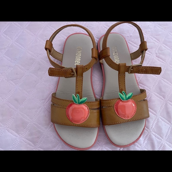 Beautiful sandals for girls- Gymboree - Picture 2 of 2